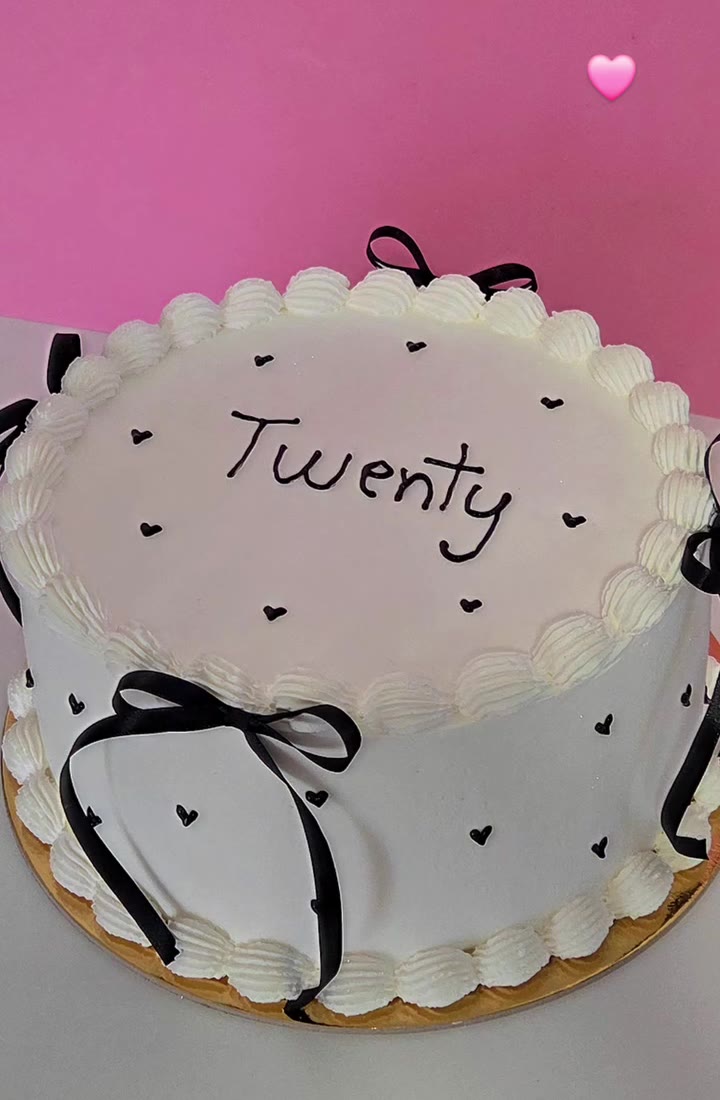 Bolo branco Twenty
